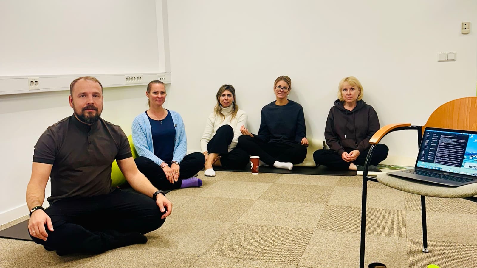 A meditation meeting in Jõhvi
